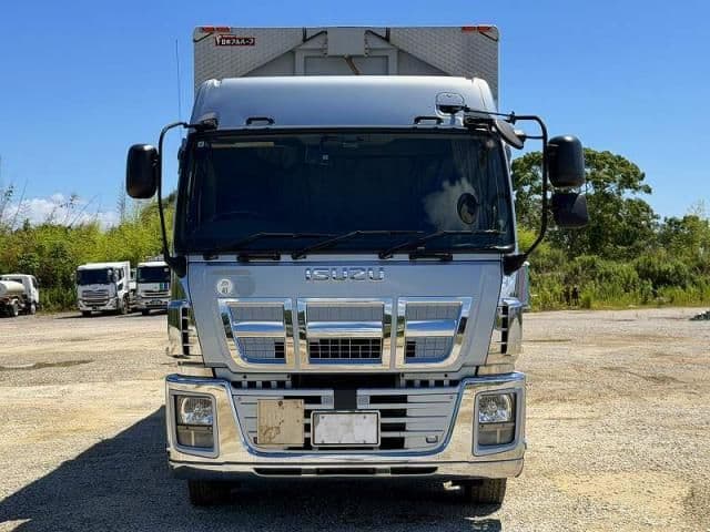 ISUZU GIGA