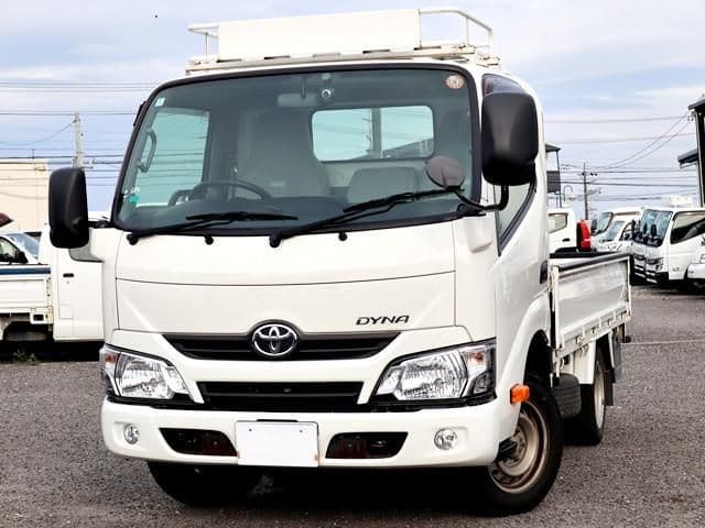 TOYOTA DYNA