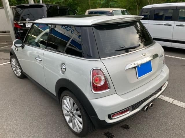 Car thumbnail 4
