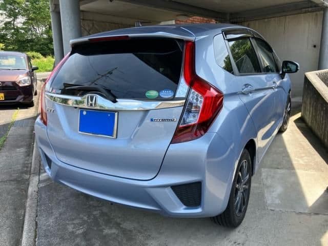 Car thumbnail 3
