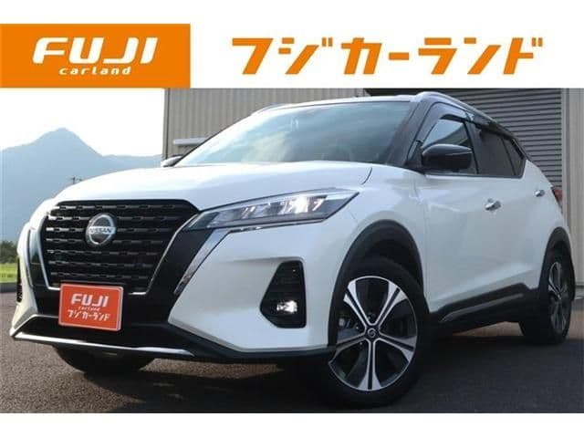 NISSAN