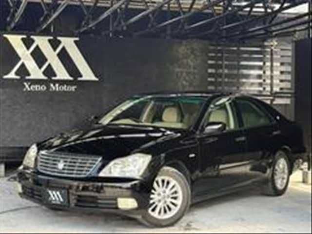 TOYOTA CROWN sedan