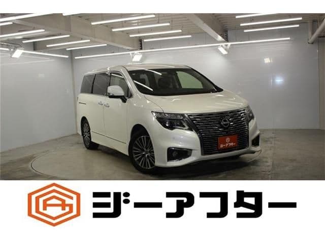NISSAN ELGRAND