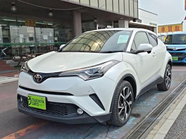 TOYOTA C-HR 4WD