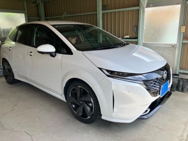 NISSAN AURA