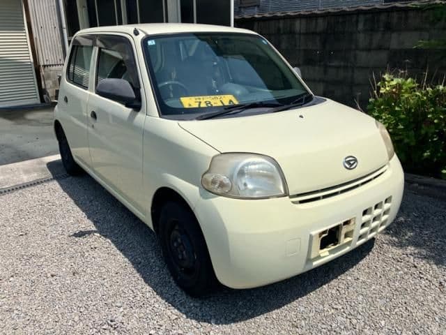 DAIHATSU ESSE