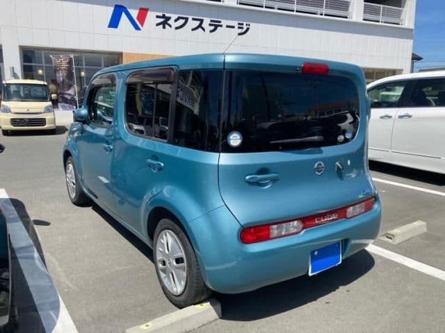 Car thumbnail 4