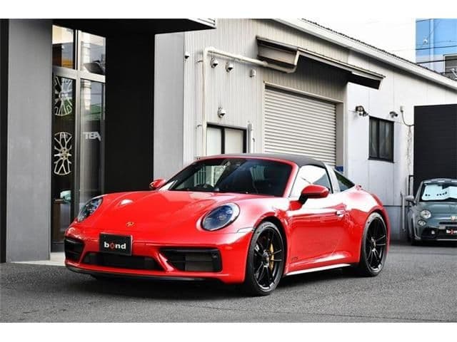 PORSCHE