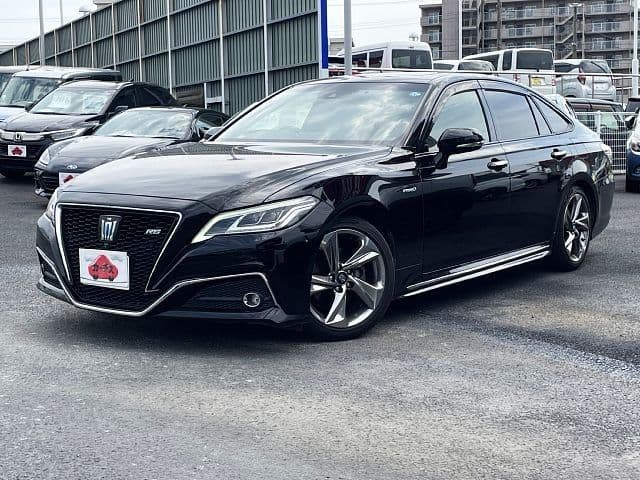 TOYOTA CROWN sedan hybrid