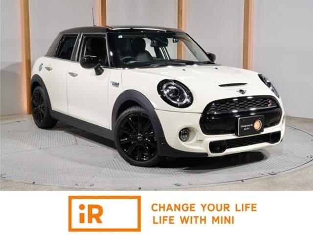 Car image 1