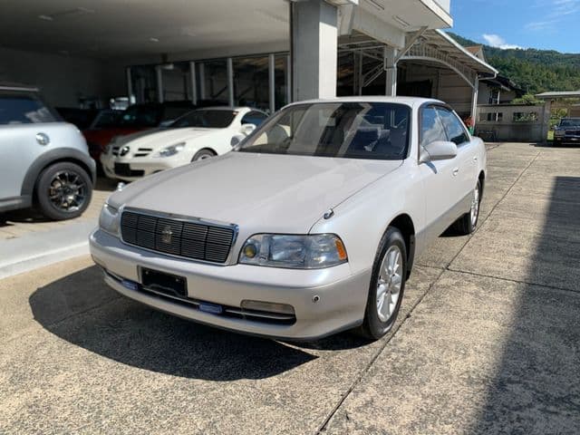 TOYOTA CROWN MAJESTA