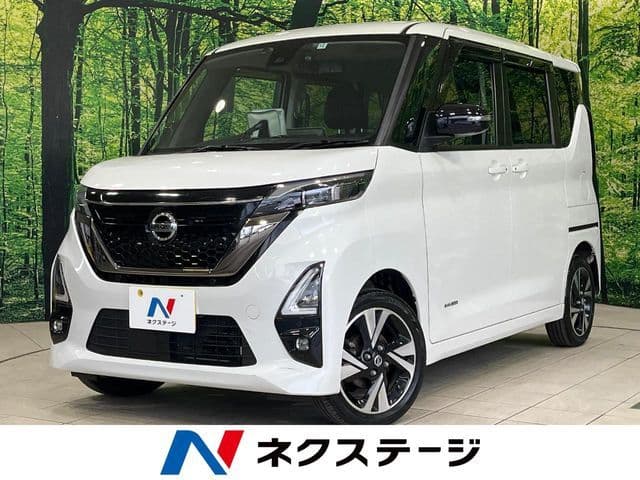 NISSAN ROOX 4WD