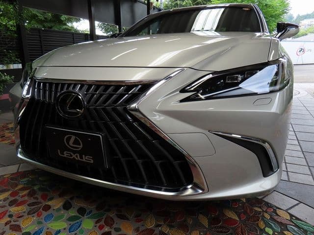 TOYOTA LEXUS ES300h