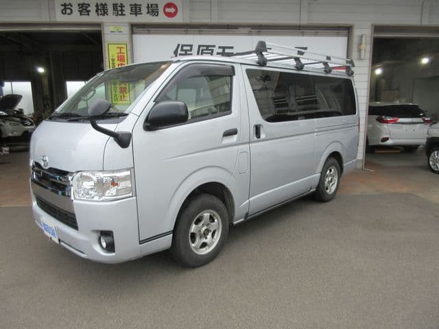 TOYOTA HIACE van 4WD
