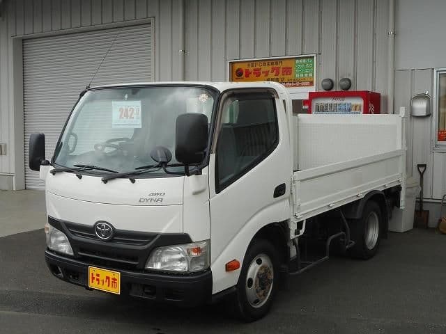 TOYOTA DYNA