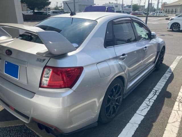 Car thumbnail 4