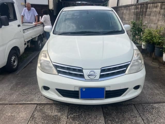 NISSAN TIIDA