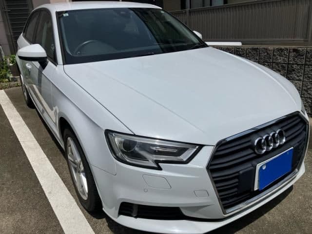 AUDI