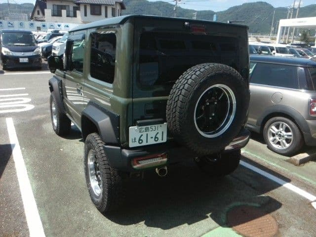 Car thumbnail 3