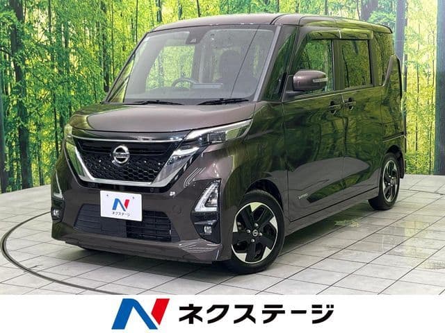 NISSAN