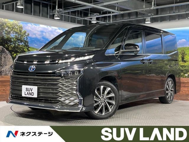 TOYOTA VOXY HYBRID