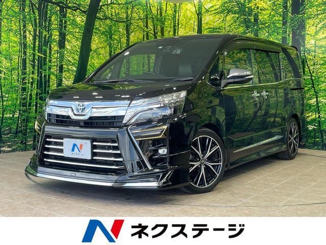TOYOTA VOXY HYBRID