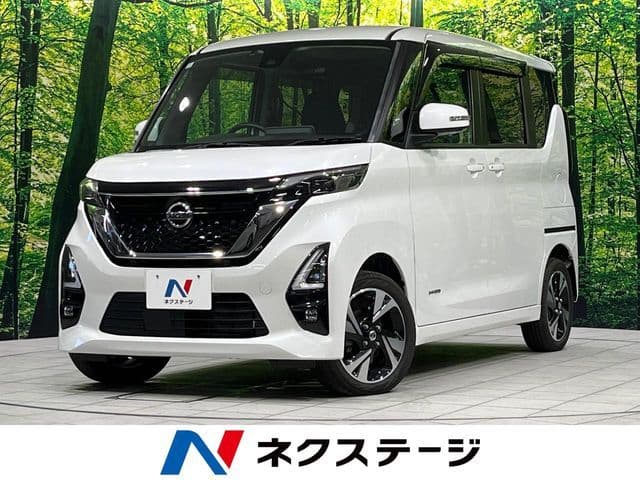 NISSAN ROOX 4WD