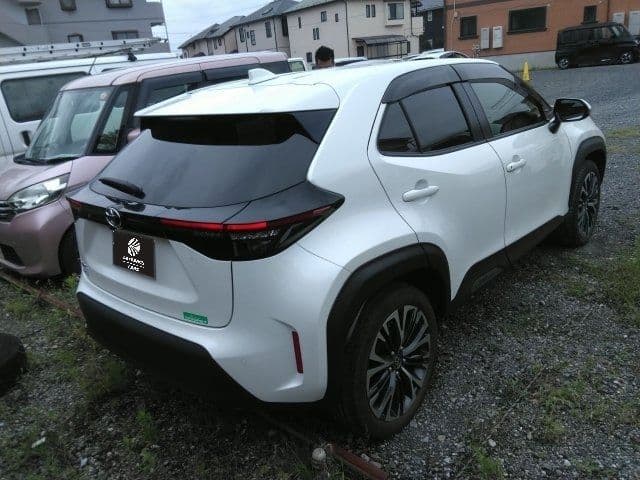 Car thumbnail 3