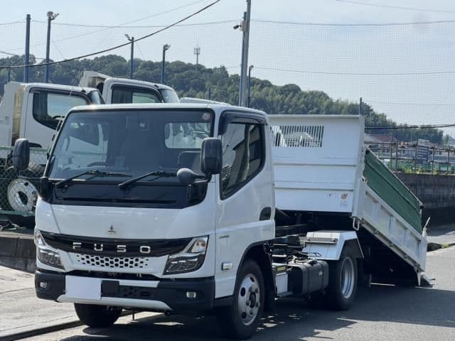 MITSUBISHI CANTER