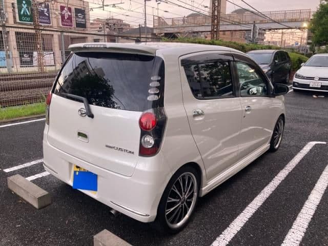 Car thumbnail 3