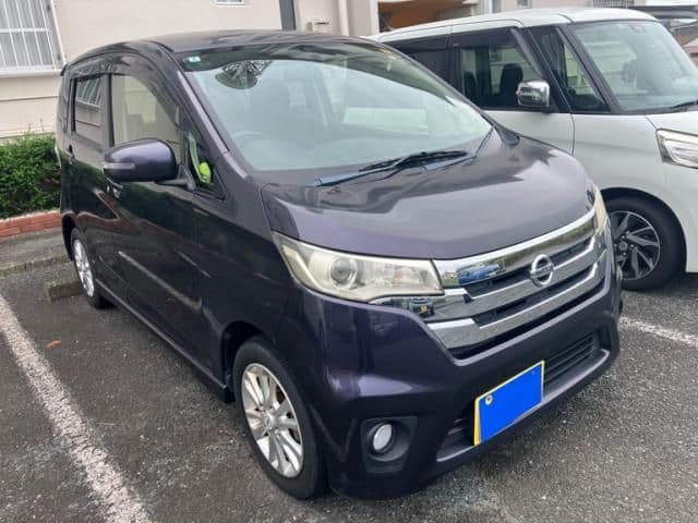 NISSAN