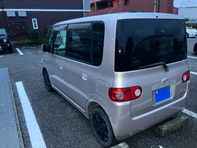 Car thumbnail 3