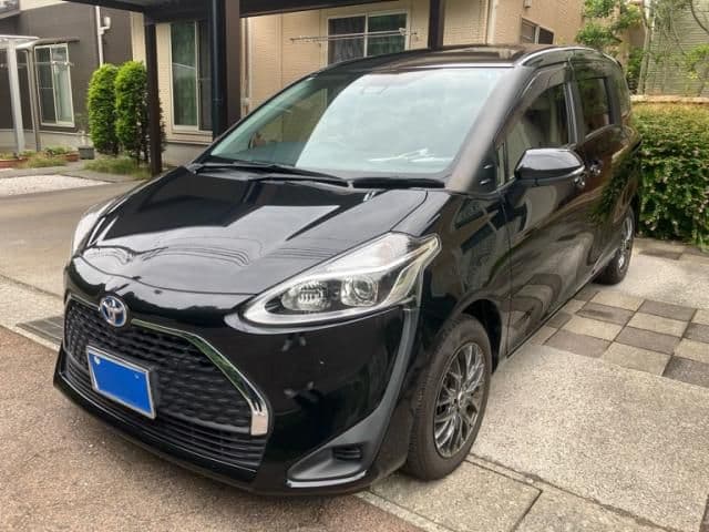 TOYOTA SIENTA HYBRID