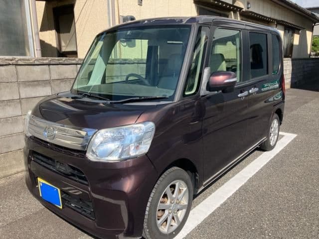 DAIHATSU TANTO 4WD