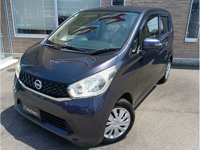 NISSAN