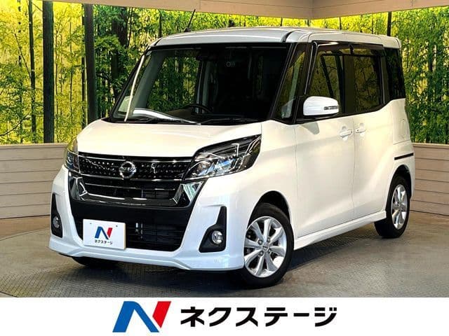 NISSAN