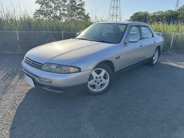 NISSAN SKYLINE