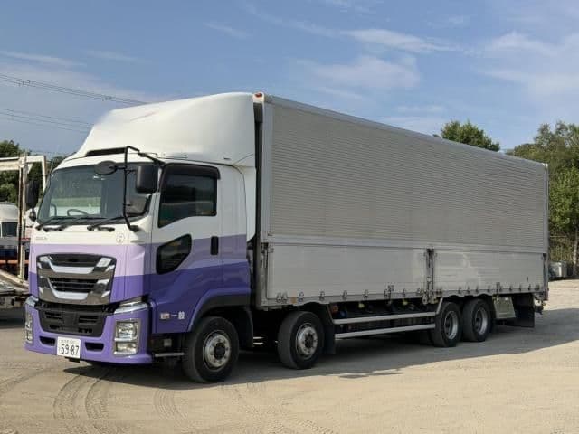 ISUZU GIGA