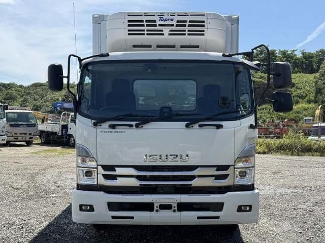 ISUZU