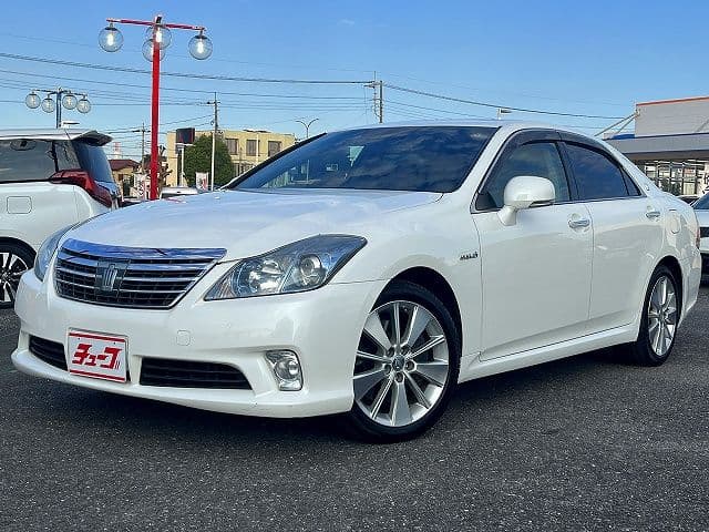 TOYOTA CROWN sedan hybrid