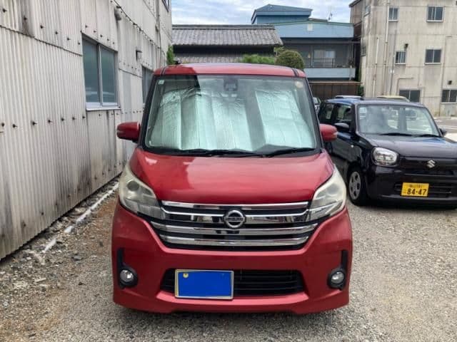 NISSAN