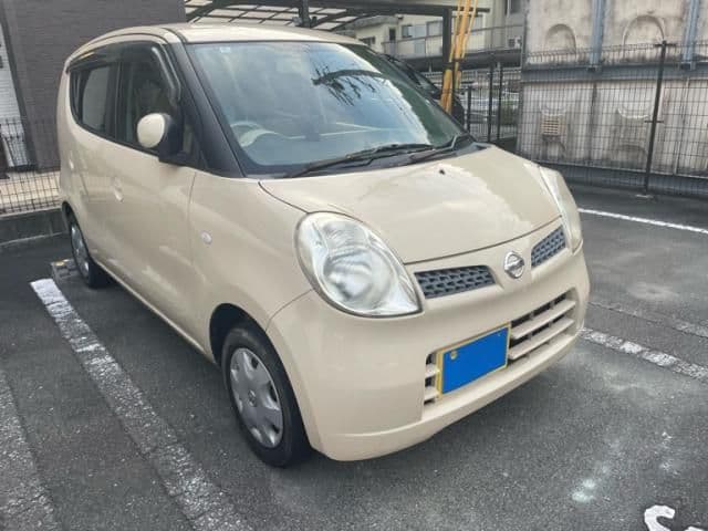 NISSAN