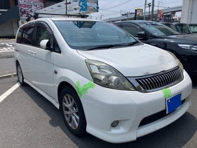 TOYOTA Isis