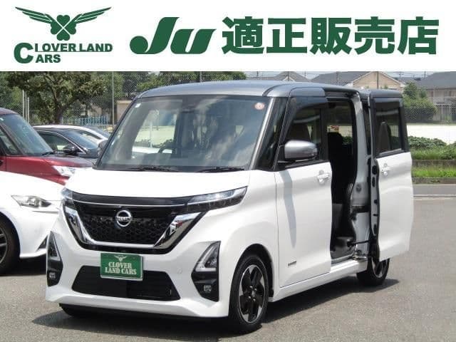 NISSAN ROOX