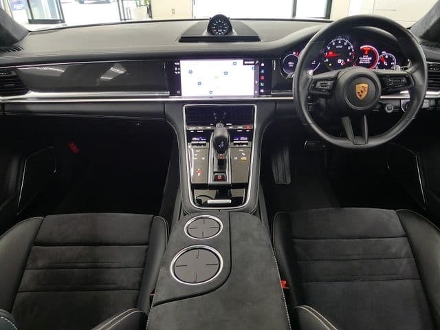 Car thumbnail 3