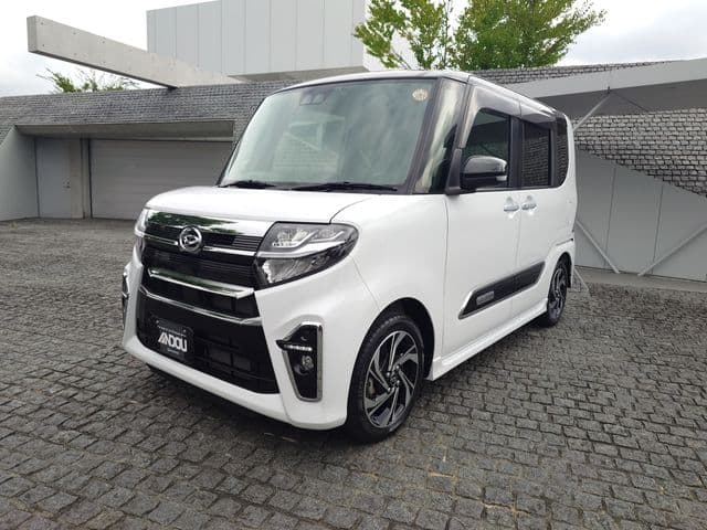 Car image 1
