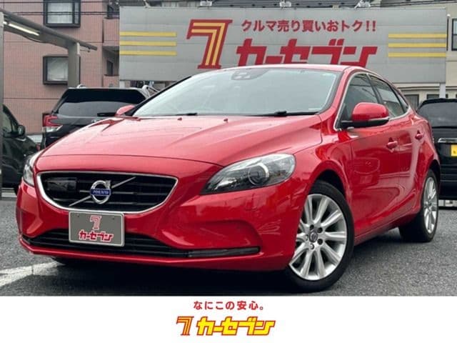 VOLVO VOLVO V40