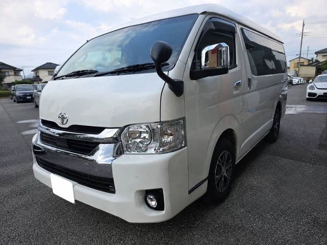 TOYOTA HIACE wagon