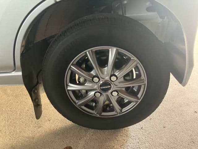 Car thumbnail 3