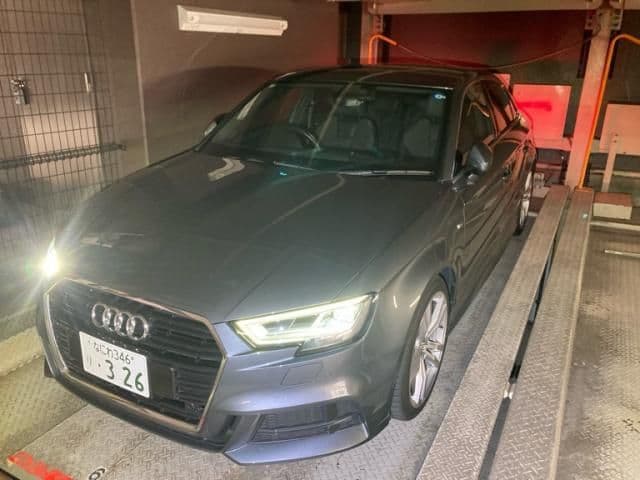 AUDI
